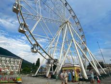 Сниму помещение под магазин в районе колеса обозрения , на длительный срок , писать на вацап 