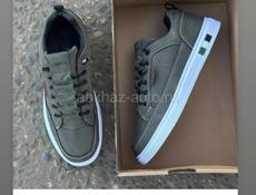 В магазине империя обуви скидки 