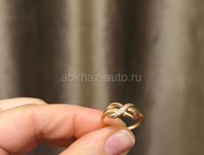 Продаю кольца золотые 