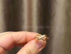 Продаю кольца золотые 