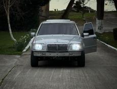 Mercedes-Benz 124