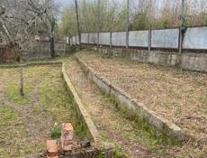 в районе чанба 10 соток срочно или обмен на равностоющию машину  