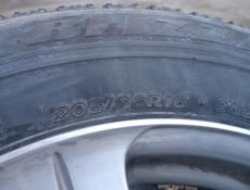 Резина  с дисками 205/65 R16 