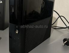 Продаю Xbox 360e прошитый
