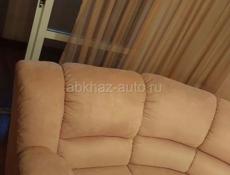 Диван в использовании 2 месяца.Доставка 