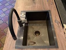 Раковина с краном 