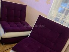 продаю Диван с креслами подробности +7 940 711-99-83 на ватсап писать 