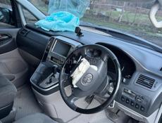Тойота Альфард 3.0 и тд 