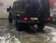 Land Rover 110 Defender