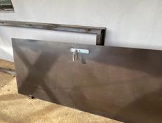 Железная дверь