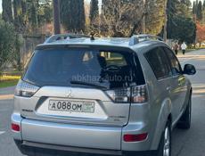 Mitsubishi Outlander XL