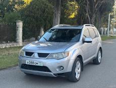 Mitsubishi Outlander XL