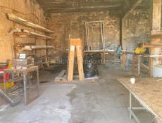 Рядом с автосервисом