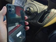 Айфон 11 64гб акб 74% держит зарядку хорошо не вскрывался все родное 