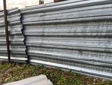 Профнастил  Б/У 9 листов по 4 метра 