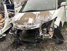 Honda Elysion продается по запчастям
