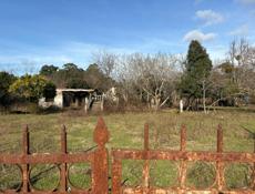 Продаётся земельный участок, район Аэропорта 1,3га земли подойдёт под любую коммерческую организацию строительство коттедж, или гостиницу участок ровный , со всеми документами очень срочно