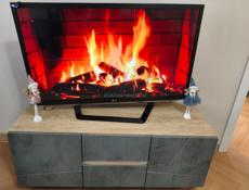 Продается тумба под телевизор, состояние идеальное)цена 10тыс. Тел. 961-22-82