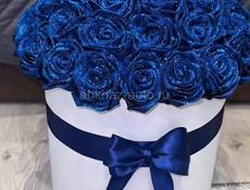 Прекрасный подарок для вашей дамы плюс будете держаться очень долго 