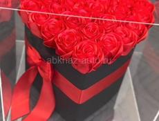 Прекрасный подарок для вашей дамы плюс будете держаться очень долго 