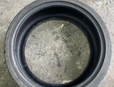 R20 295/35 R20 245/35