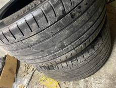 R20 295/35 R20 245/35