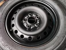 Продаю все 4 накаченные 195/65/R15 цена 8.000 Очень Срочно писать на вацап +79407773522