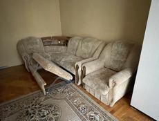 Угловой диван с кремлом