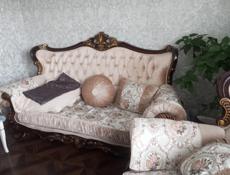 Диван и кресла покупались год назад состояние нового