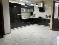 Продам трехкомнатную квартиру