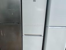 Холодильник двухкамерный