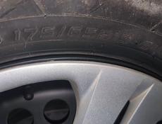 Интересует обмен колёсами у меня штампы R15 интересует обмен на литые диски Хонда фит 