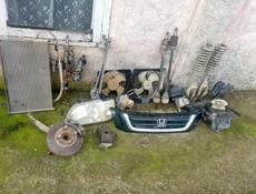 Хонда црв разбор много разных запчастей 