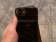 Продаю айфон 11 