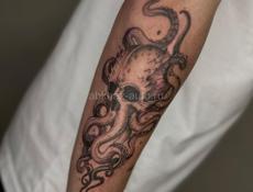 ТАТУИРОВКИ В СУХУМЕ 
