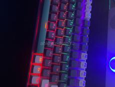 Продам игровую клавиатуру проводную, механика. 