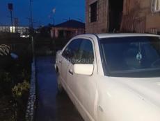 Mercedes-Benz 200-Series