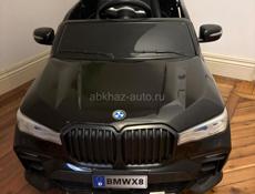 Машинка детская на пульте управления 