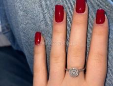 Продаю кольцо белое золото с брильянтами 17 размер