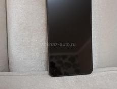 Телефон рабочий есть чехол.