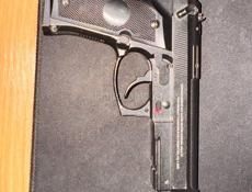 Обменяю Пневмат Берета металический