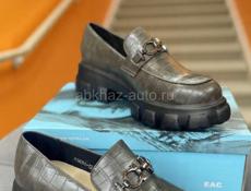 В магазине Империя обуви скидки 