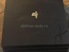 Продам PlayStation 4 (1TB) с играми ! В идеальном состоянии! 