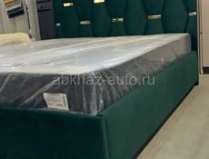 Интерьерные кровати с подъемным механизмом