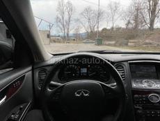 Infiniti QX56