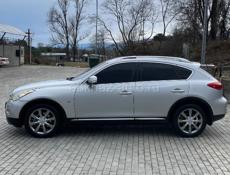Infiniti QX56