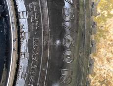 Продаю на мерс диски с шинами