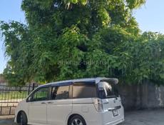 Продам автомобиль Honda Stepwgn 