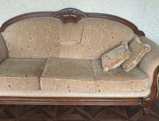 Продам б/у диван 