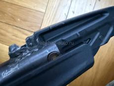 MR512 есть Коцки нету прицела его можно заказать стоит примерно 600рублей так все стреляет хорошо как я знаю на газовой пружине стоит